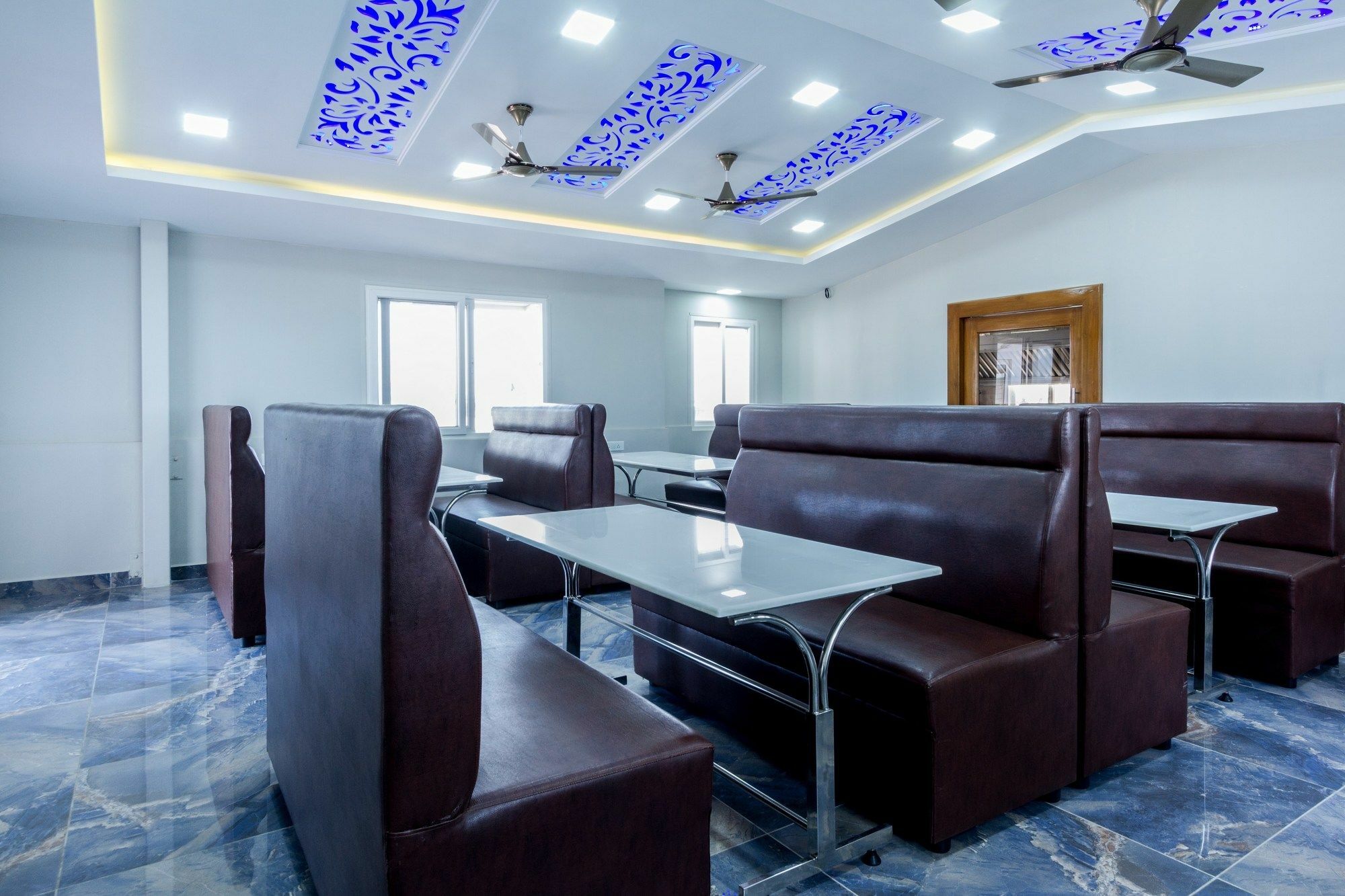 צ'נאי Fabhotel Rithikha Inn Manapakkam מראה חיצוני תמונה