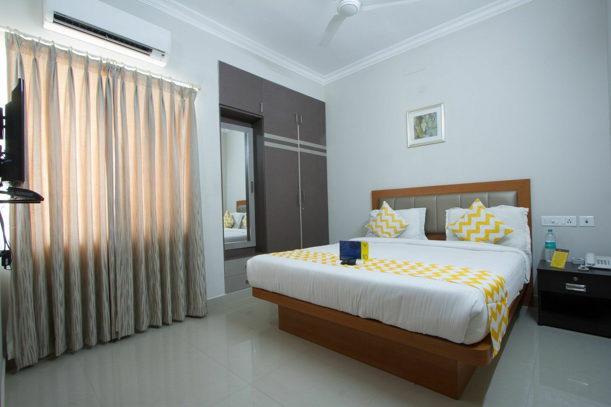 צ'נאי Fabhotel Rithikha Inn Manapakkam מראה חיצוני תמונה